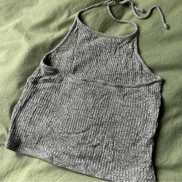 Ribbed Knit Mini Halter Tank - Picture 3 of 3